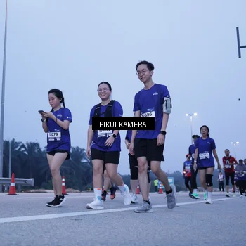 Runner Photo 7341613