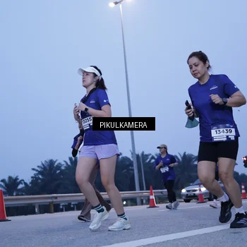 Runner Photo 7341640