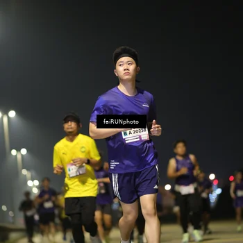 Runner Photo 7341641