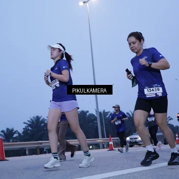 Runner Photo 7341660