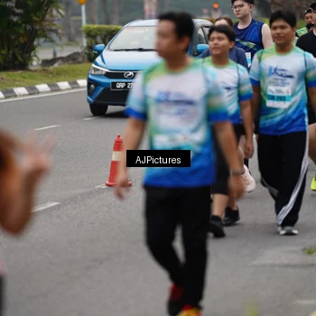 Runner Photo 7341675