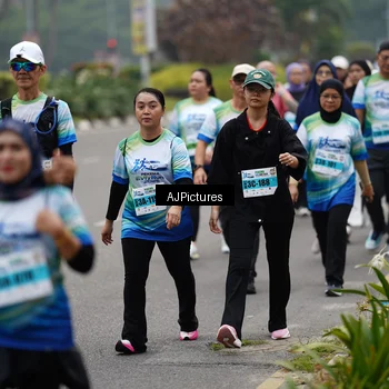 Runner Photo 7341704