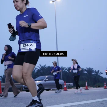 Runner Photo 7341709