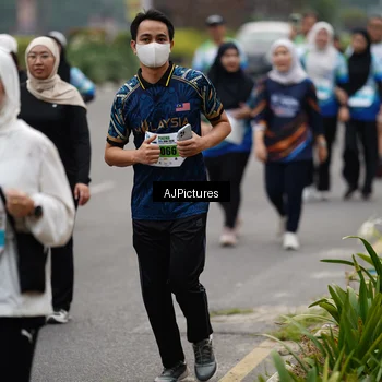 Runner Photo 7341747