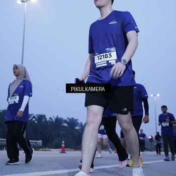 Runner Photo 7341749
