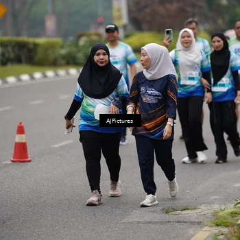 Runner Photo 7341777