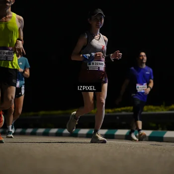 Runner Photo 7341784