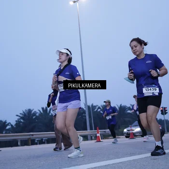 Runner Photo 7341788