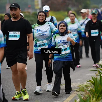 Runner Photo 7341811