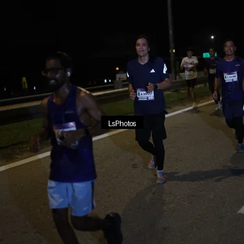 Runner Photo 7341812