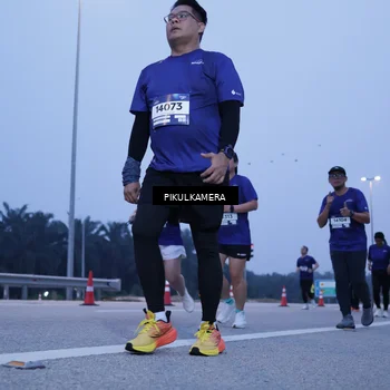 Runner Photo 7341854