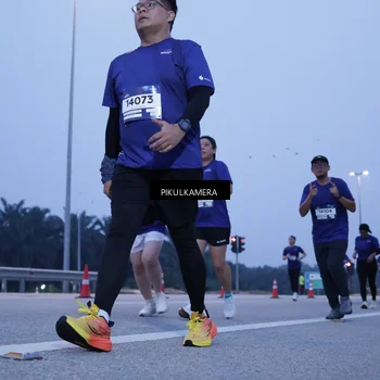Runner Photo 7341866