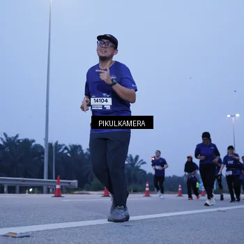 Runner Photo 7341886