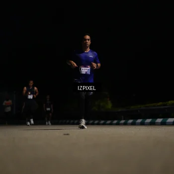 Runner Photo 7341913