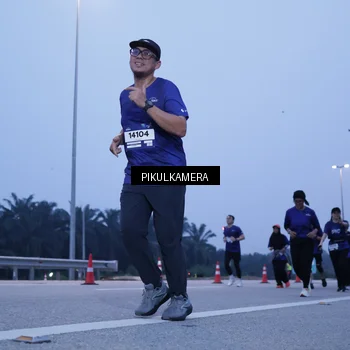 Runner Photo 7341914