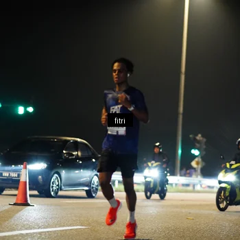 Runner Photo 7341929
