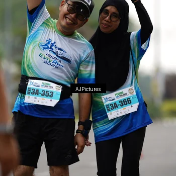 Runner Photo 7341945