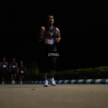 Runner Photo 7341986