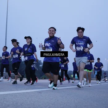 Runner Photo 7341991