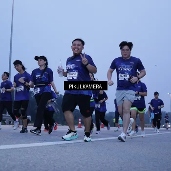 Runner Photo 7342043