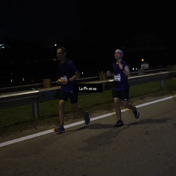 Runner Photo 7342059