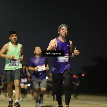 Runner Photo 7342062