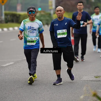 Runner Photo 7342066