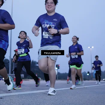 Runner Photo 7342069
