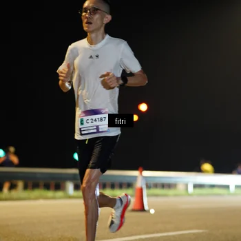 Runner Photo 7342076