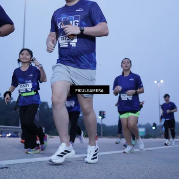 Runner Photo 7342105