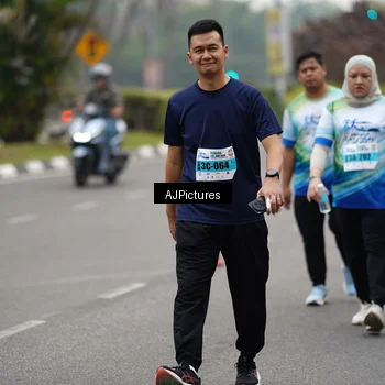 Runner Photo 7342111