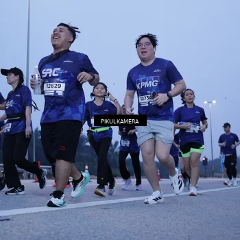 Runner Photo 7342191