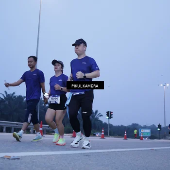 Runner Photo 7342197