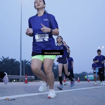Runner Photo 7342207