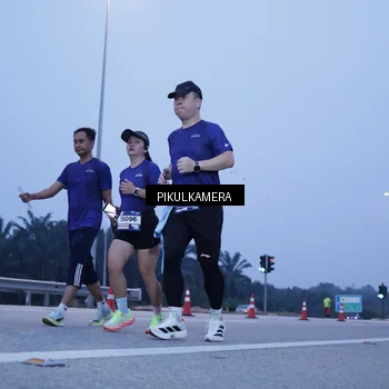 Runner Photo 7342230