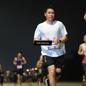 Runner Photo 7342253
