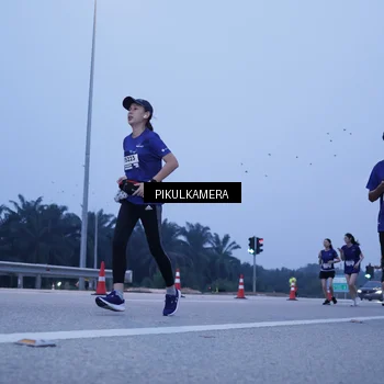 Runner Photo 7342354