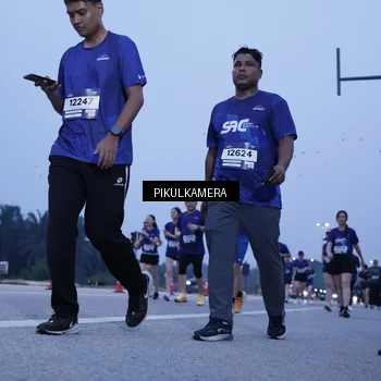 Runner Photo 7342395