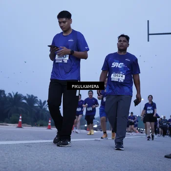 Runner Photo 7342405