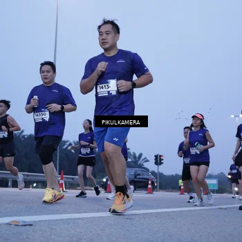 Runner Photo 7342431