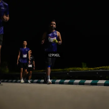 Runner Photo 7342471