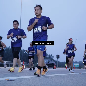 Runner Photo 7342479