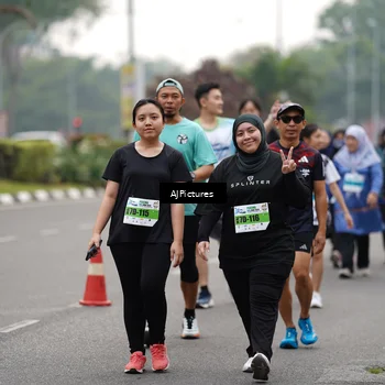 Runner Photo 7342487