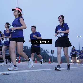 Runner Photo 7342524
