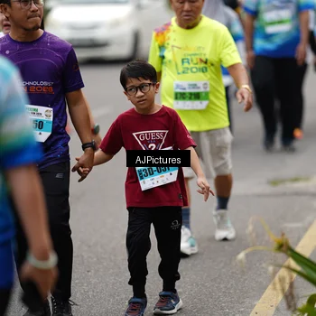 Runner Photo 7342537
