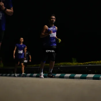 Runner Photo 7342539