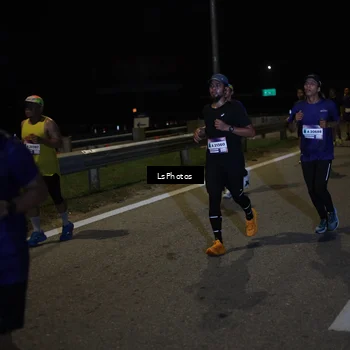 Runner Photo 7342571
