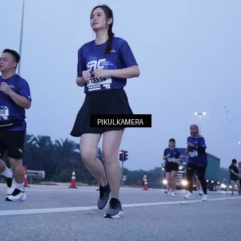 Runner Photo 7342575