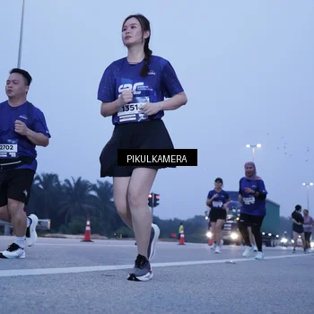 Runner Photo 7342609