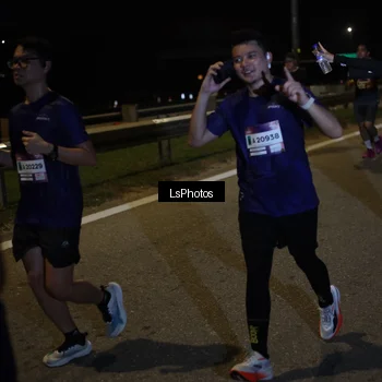 Runner Photo 7342675